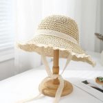 Chapeau de paille femme coréen à large bord avec finitions en dentelle - Beige