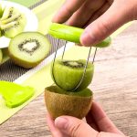 Coupe-kiwi multifonction avec lame en inox
