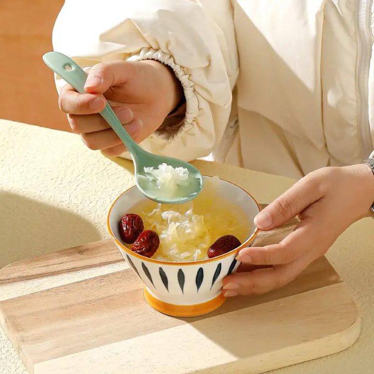 Cuillère à soupe japonaise en céramique colorée