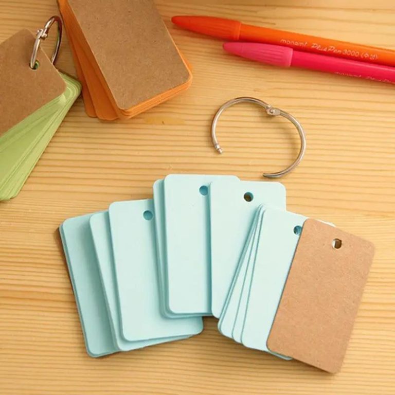 Petit bloc-notes de poche à anneau métallique et couverture kraft