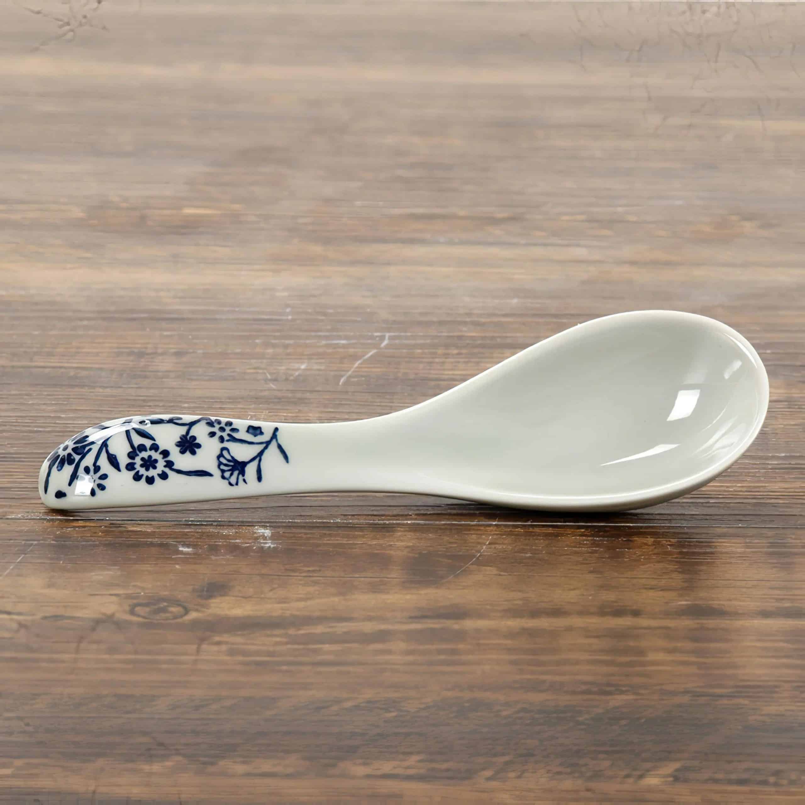 Petite cuillère en céramique à motifs floraux de style japonais - Fleurs Bleues et Noires