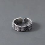Bague-ajustable-en-maille-argentee-a-motif-tisse-en-relief-picture-3