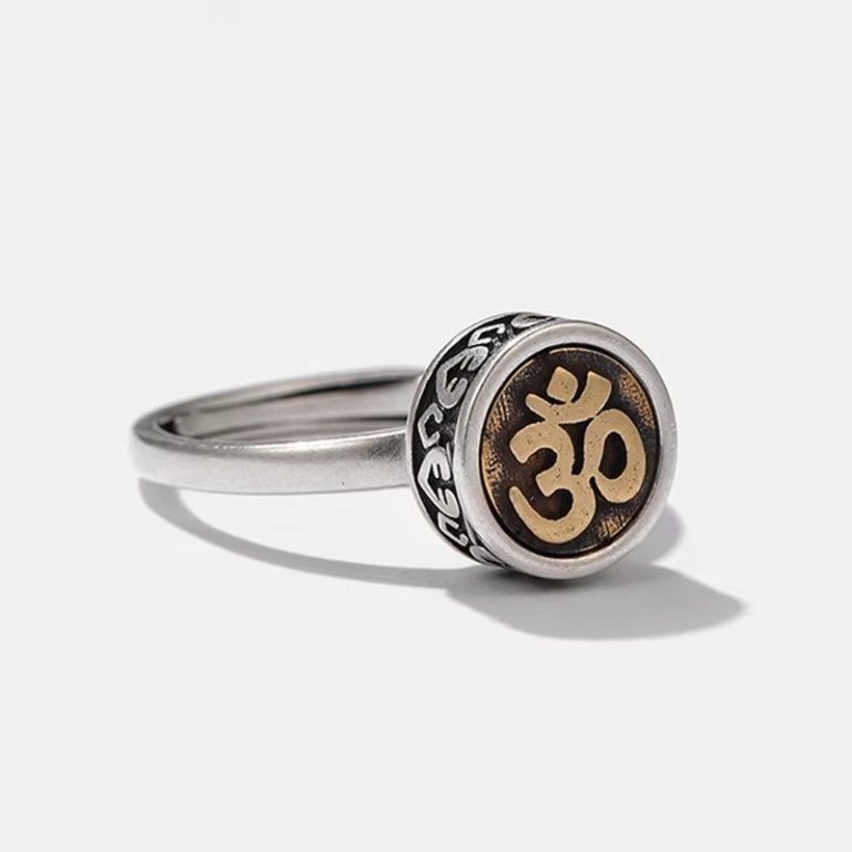 Bague-chevaliere-Om-en-argent-925-ornee-dun-symbole-dore-en-relief-picture-1