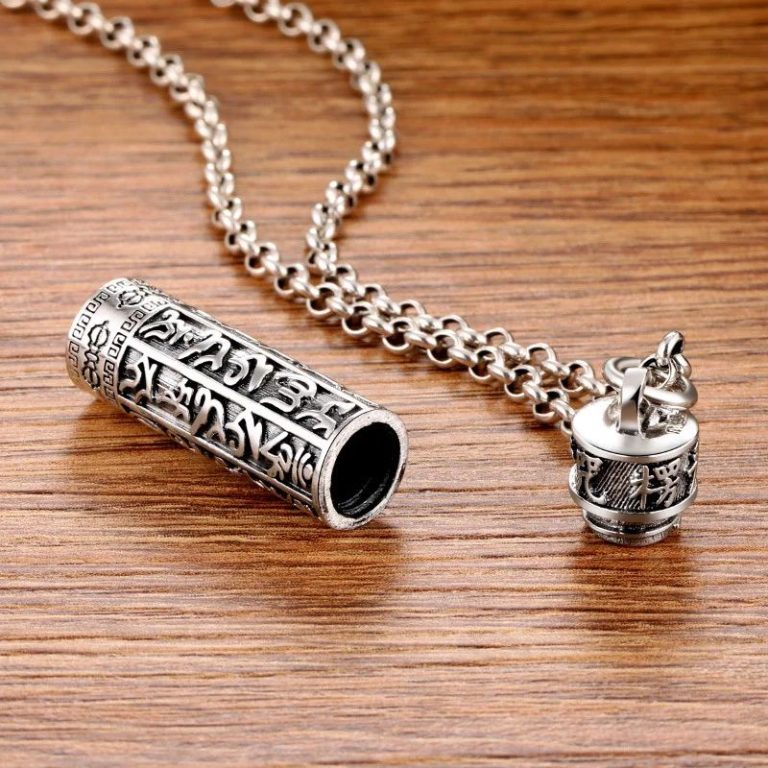 Collier-avec-pendentif-tibetain-en-argent-cylindrique-grave-de-mantras-bouddhist-picture-2