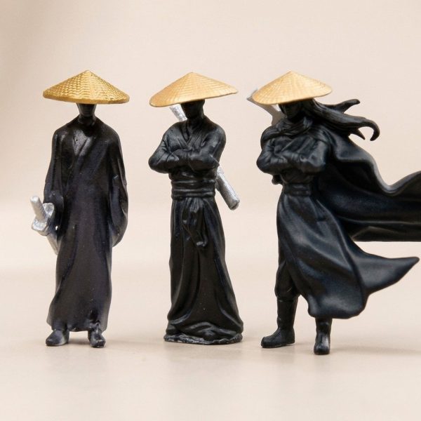 Figurine samouraï en résine avec robe noire en lot de 3