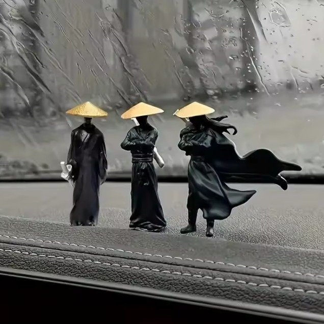Figurine samouraï en résine avec robe noire en lot de 3