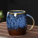 Grand-mug-ceramique-artisanal-a-finition-emaillee-degradee-et-texture-granuleuse-picture-5