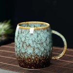 Grand-mug-ceramique-artisanal-a-finition-emaillee-degradee-et-texture-granuleuse-picture-6