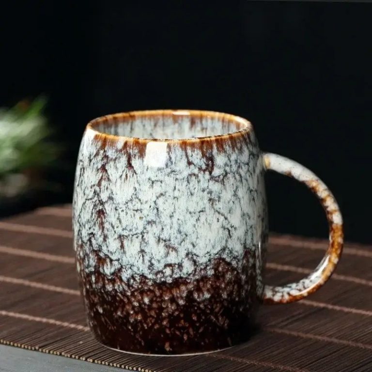 Grand-mug-ceramique-artisanal-a-finition-emaillee-degradee-et-texture-granuleuse-picture-7