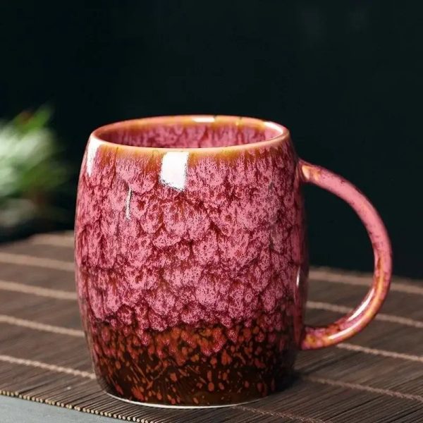 Grand mug céramique artisanal à finition émaillée dégradée et texture granuleuse