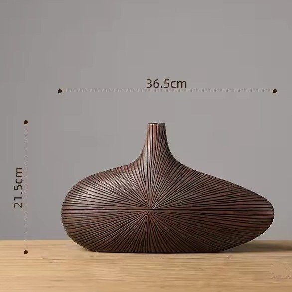 Grand-vase-decoratif-design-en-resine-a-stries-rayonnantes-picture-6