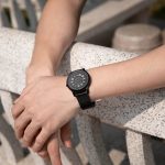 Montre-sans-aiguilles-au-design-futuriste-minimaliste-avec-mouvement-quartz-Miyo-picture-3