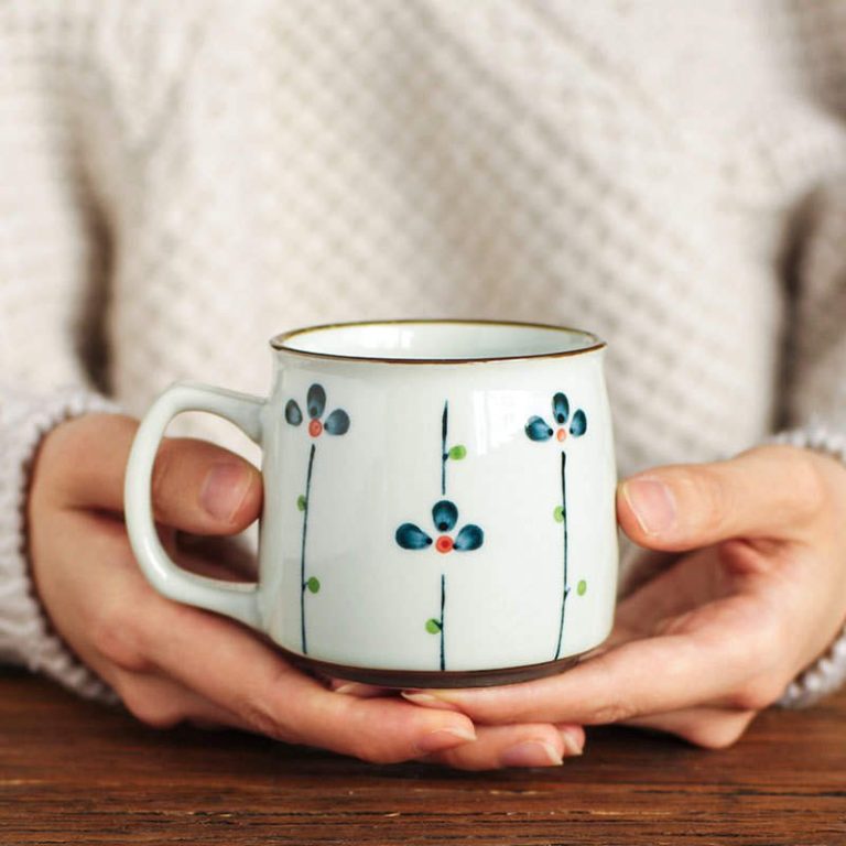 Mug-en-ceramique-fait-main-a-motifs-floraux-japonais-avec-lisere-dore-picture-1