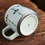 Mug-en-ceramique-fait-main-a-motifs-floraux-japonais-avec-lisere-dore-picture-3