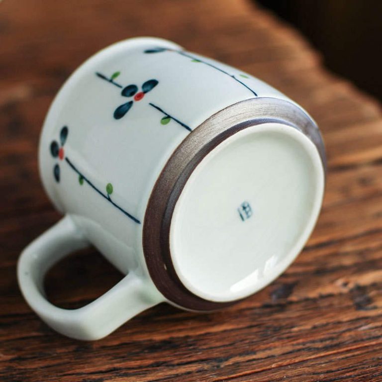 Mug-en-ceramique-fait-main-a-motifs-floraux-japonais-avec-lisere-dore-picture-3