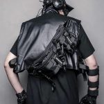 Sac banane tactique modulaire au style techwear avec sangles ajustables et mousquetons