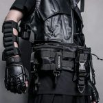 Sac banane tactique modulaire au style techwear avec sangles ajustables et mousquetons