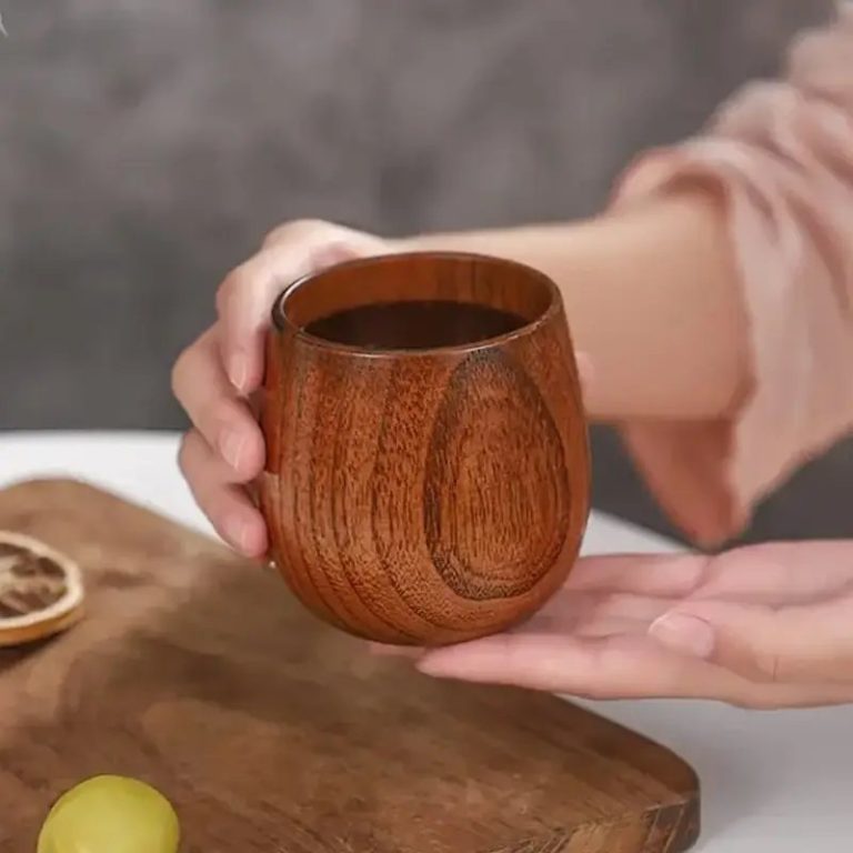 Tasse-en-bois-artisanal-de-jujubier-poli-aux-veines-naturelles-style-traditionne-picture-1