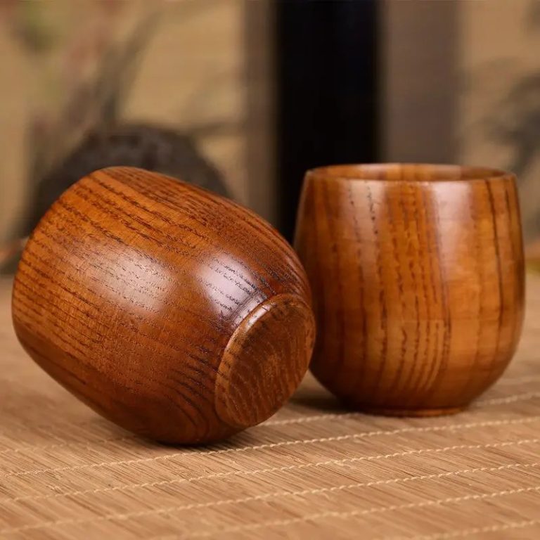 Tasse-en-bois-artisanal-de-jujubier-poli-aux-veines-naturelles-style-traditionne-picture-4
