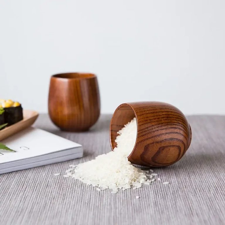 Tasse-en-bois-artisanal-de-jujubier-poli-aux-veines-naturelles-style-traditionne-picture-5