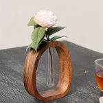Vase soliflore design en bois de noyer avec tube en verre, style minimaliste art déco