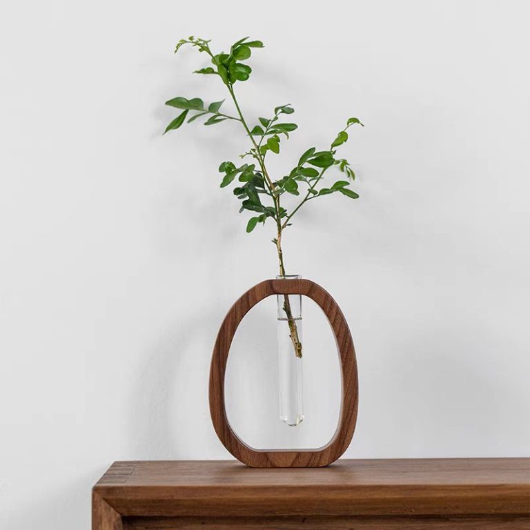 Vase-soliflore-design-en-bois-massif-avec-tube-en-verre-a-poser-ou-fixer-au-mur-picture-5