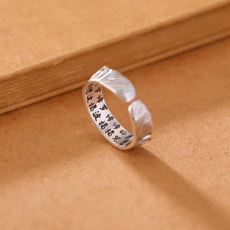 Bague Bouddha en argent ajustable avec cristal et gravure de lotus
