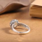 Bague-mantra-de-fleur-de-lotus-en-metal-argente-vieilli-avec-pierre-agate-picture-3