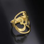 Bague spirituelle en acier inoxydable ajourée avec symbole Om ajustable - Or