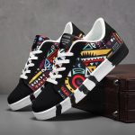Baskets-de-skate-basses-a-motifs-geometriques-multicolores-pour-homme-picture-1