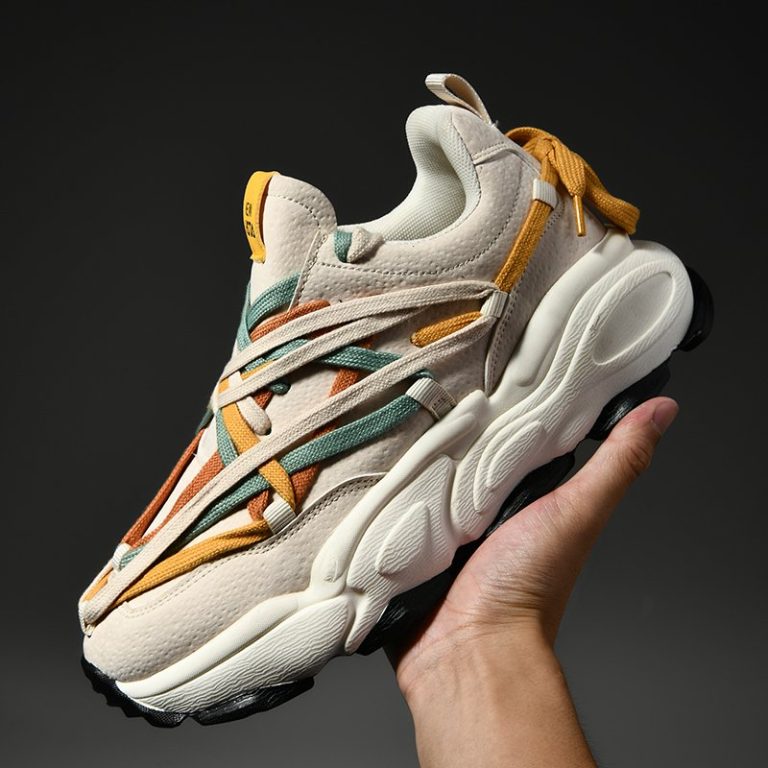 Baskets-streetwear-a-semelle-epaisse-avec-lacets-multicolores-entrecroises-et-tirette-decorative-picture-7
