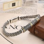 Bracelet-a-maille-byzantine-ornee-dun-tube-central-a-motifs-graves-et-accents-do-picture-3