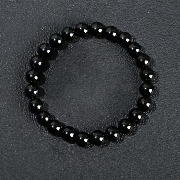Bracelet-en-pierres-naturelles-avec-vertus-energetiques-et-perles-polies-lisses-watermark-7065