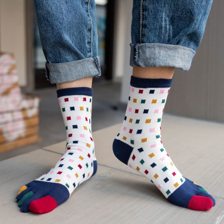 Chaussettes-a-cinq-doigts-en-coton-a-motifs-de-carres-multicolores-et-orteils-en-picture-4