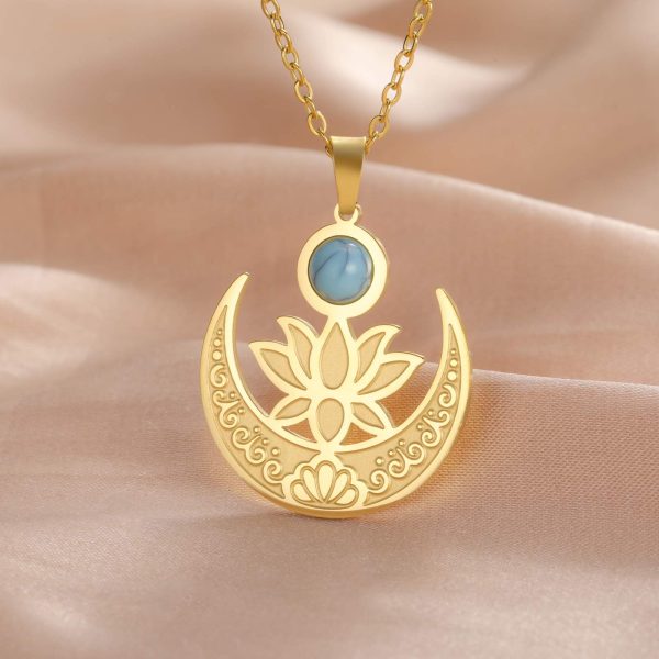 Collier croissant de lune en acier plaqué or avec fleur de lotus et pierre turquoise
