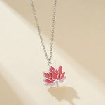 Collier-en-acier-inoxydable-avec-pendentif-lotus-emaille-aux-petales-degrades-picture-1
