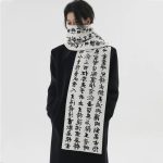Écharpe longue à calligraphie japonaise sur fond bicolore en tricot nylon et viscose