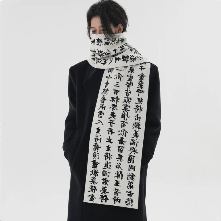 Écharpe longue à calligraphie japonaise sur fond bicolore en tricot nylon et viscose