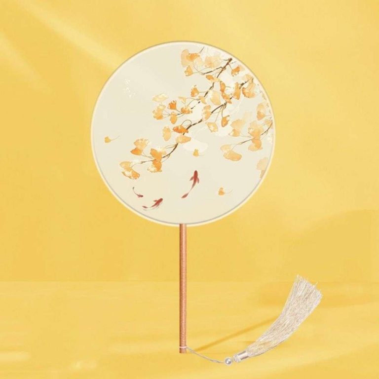 Eventail-japonais-uchiwa-en-soie-a-motifs-floraux-et-paysage-sur-manche-en-bambo-picture-10