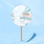 Eventail-japonais-uchiwa-en-soie-a-motifs-floraux-et-paysage-sur-manche-en-bambo-picture-11