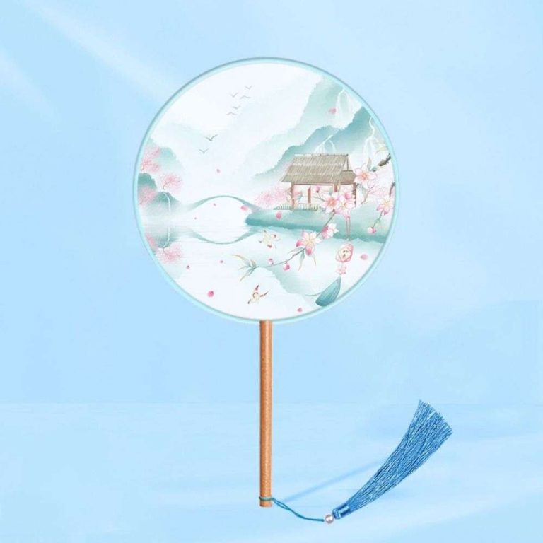 Eventail-japonais-uchiwa-en-soie-a-motifs-floraux-et-paysage-sur-manche-en-bambo-picture-11