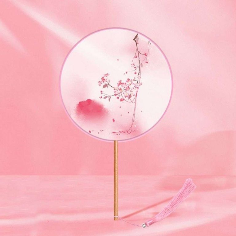 Eventail-japonais-uchiwa-en-soie-a-motifs-floraux-et-paysage-sur-manche-en-bambo-picture-7