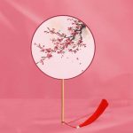 Eventail-japonais-uchiwa-en-soie-a-motifs-floraux-et-paysage-sur-manche-en-bambo-picture-8