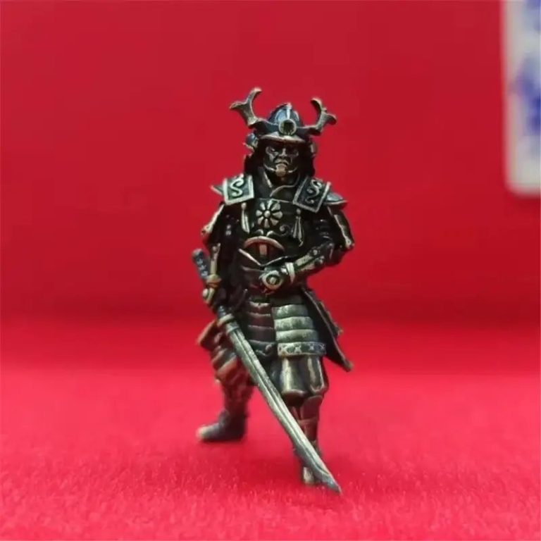 Figurine-samourai-en-bronze-patine-avec-armure-complete-picture-1