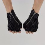 Gants-sans-doigts-en-cuir-a-effet-matelasse-et-zip-argente-picture-4
