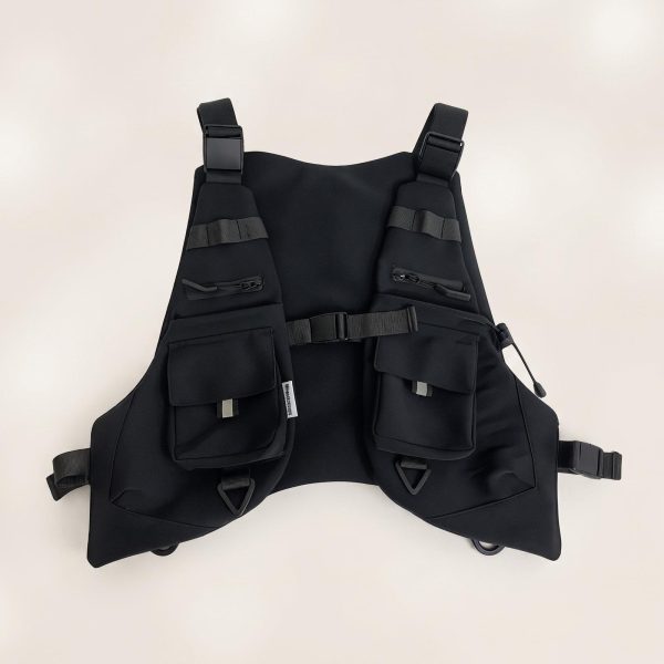 Gilet tactique léger à poches multiples dans un style urbain techwear