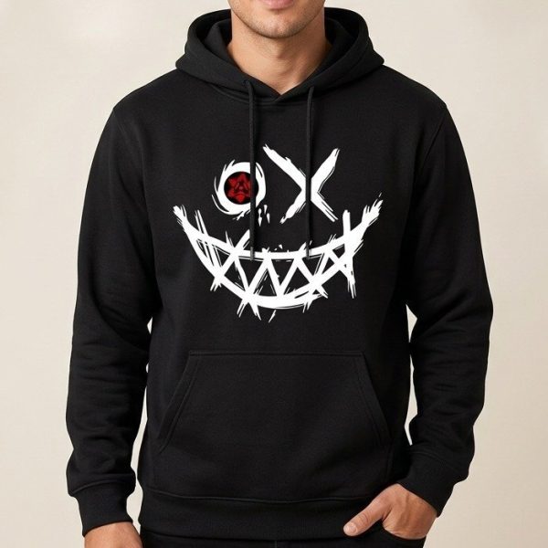 Streetwear hoodie noir à motif de visage stylisé avec sourire dentelé et œil rouge
