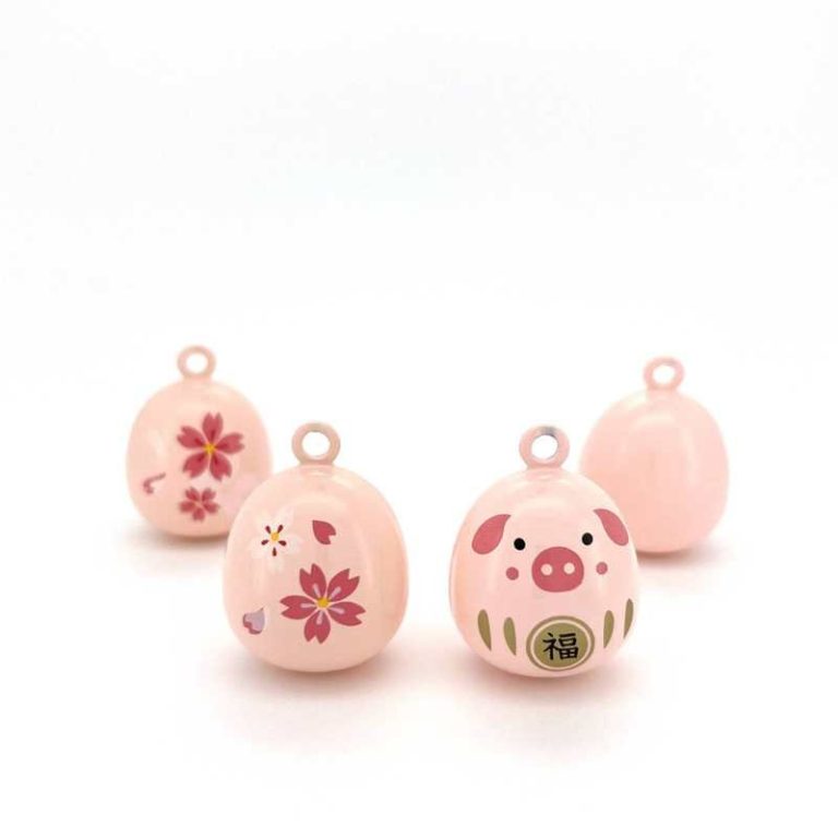 Grelot-daruma-porte-cles-kawaii-japonais-cochon-et-fleurs-de-cerisier-picture-1