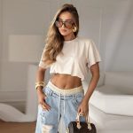 Jean-dechire-femme-a-jambe-droite-avec-larges-dechirures-aux-cuisses-et-ceinture-picture-5
