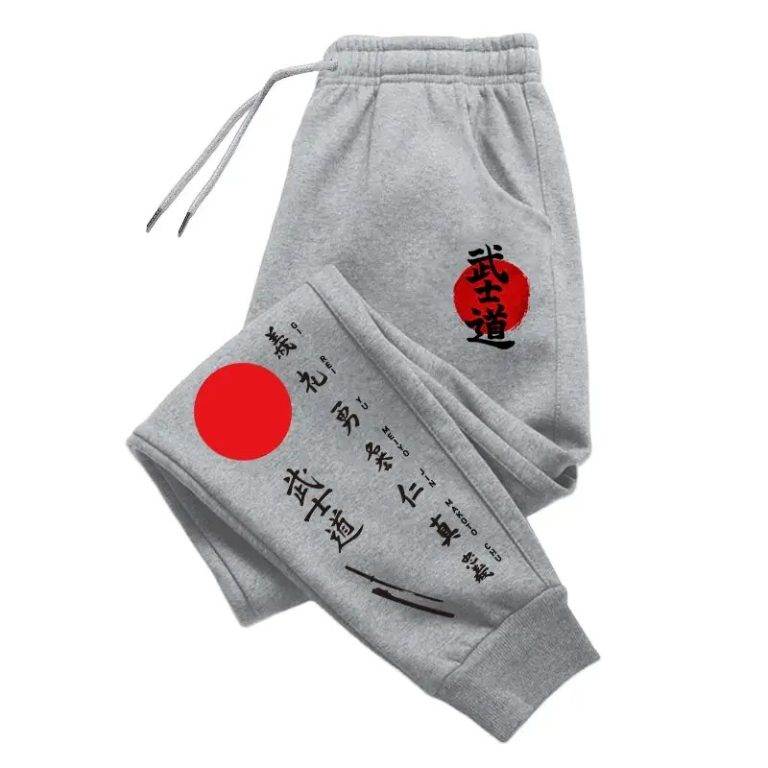Jogging-japonais-homme-a-imprimes-de-cercle-rouge-et-de-kanji-blancs-picture-3